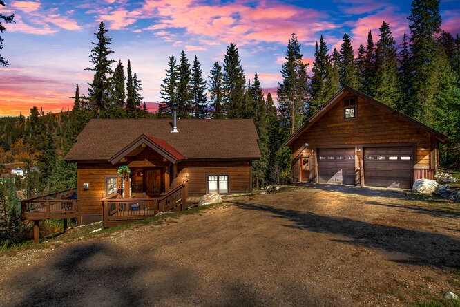 861 High Point DRIVE