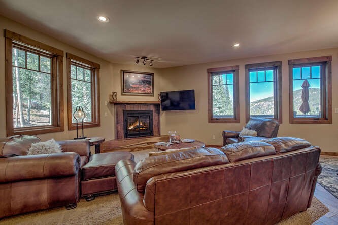 861 High Point DRIVE