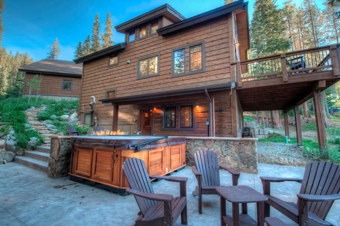 861 High Point DRIVE