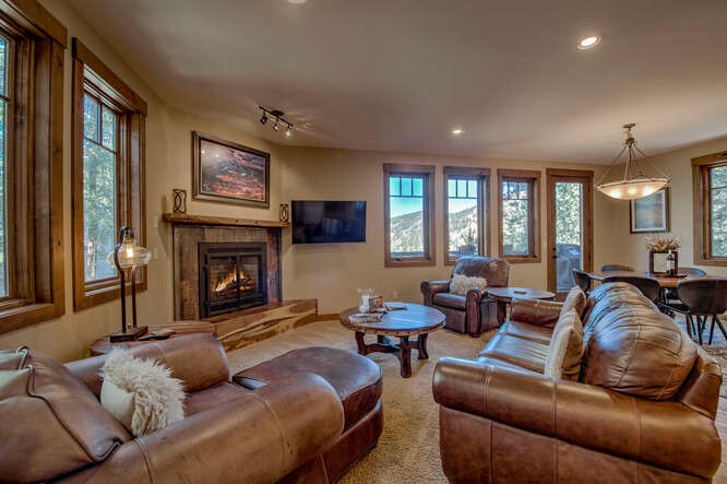 861 High Point DRIVE
