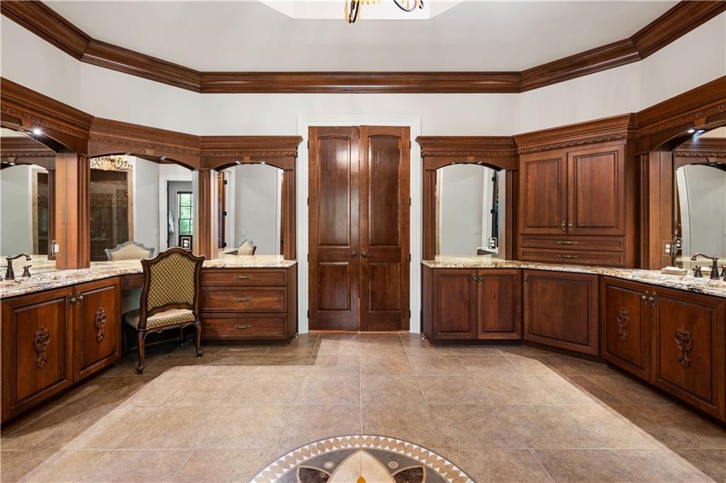 754 Tate Overlook