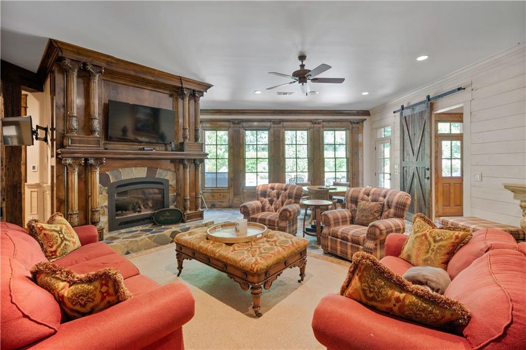 754 Tate Overlook