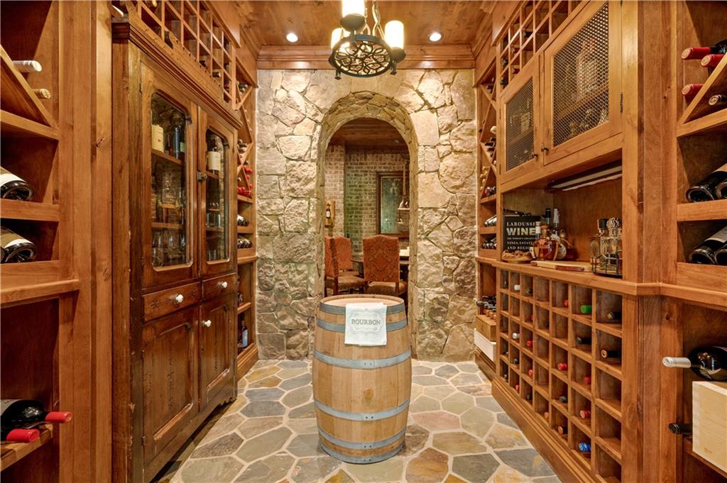 754 Tate Overlook
