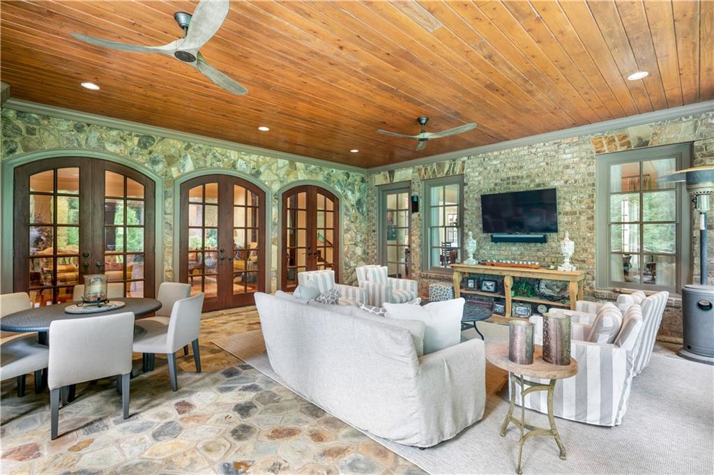 754 Tate Overlook
