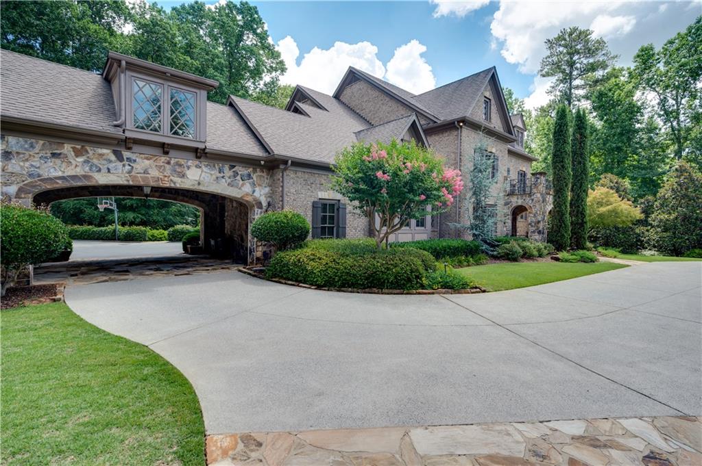 754 Tate Overlook