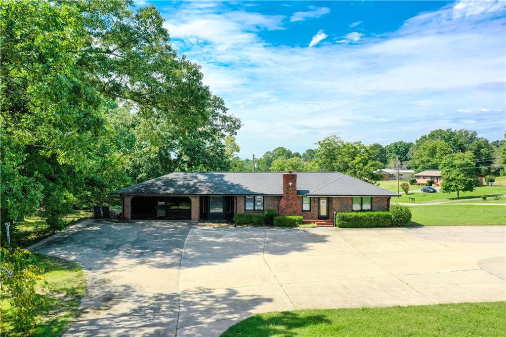 341 Macland Road