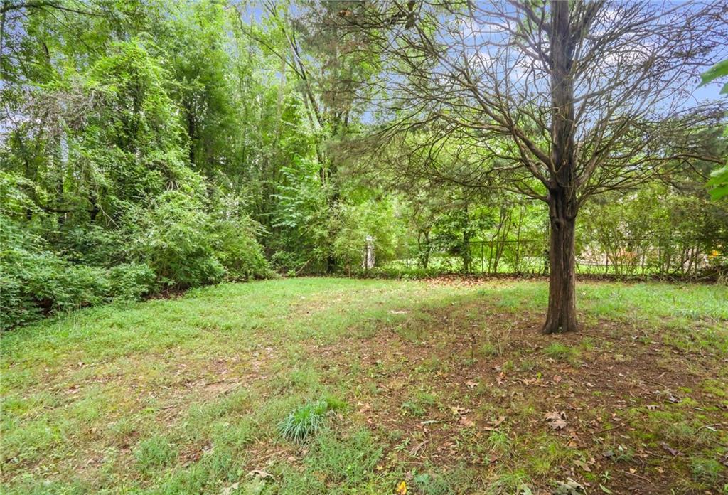 1170 Longwood Drive SW
