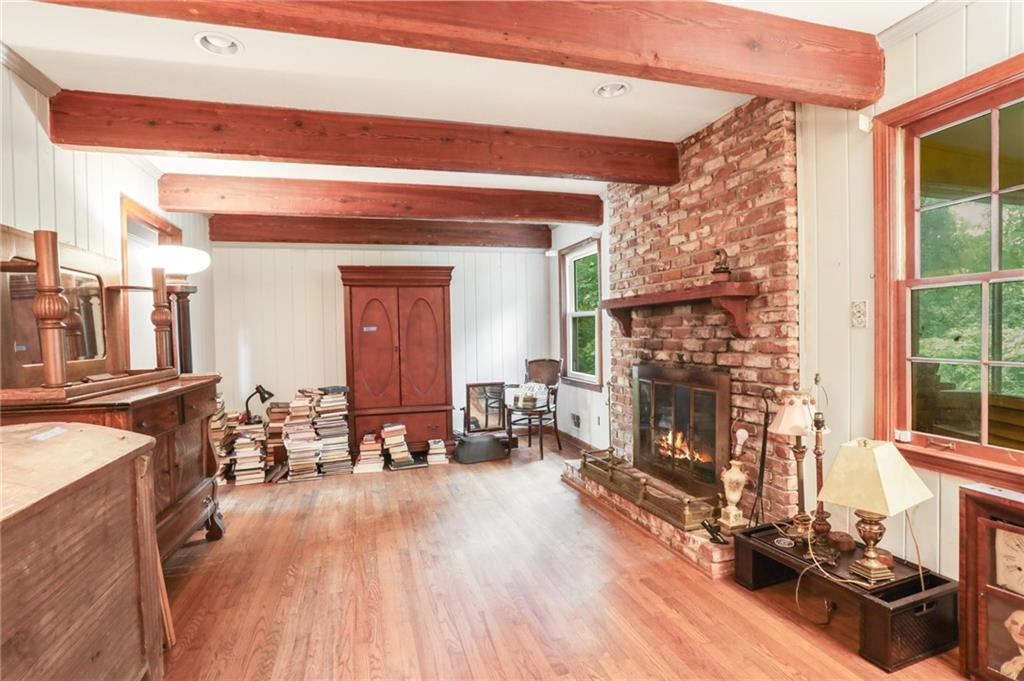 1170 Longwood Drive SW