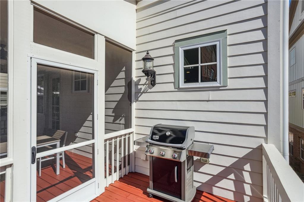 250 Green Street SE