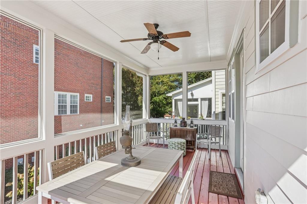 250 Green Street SE
