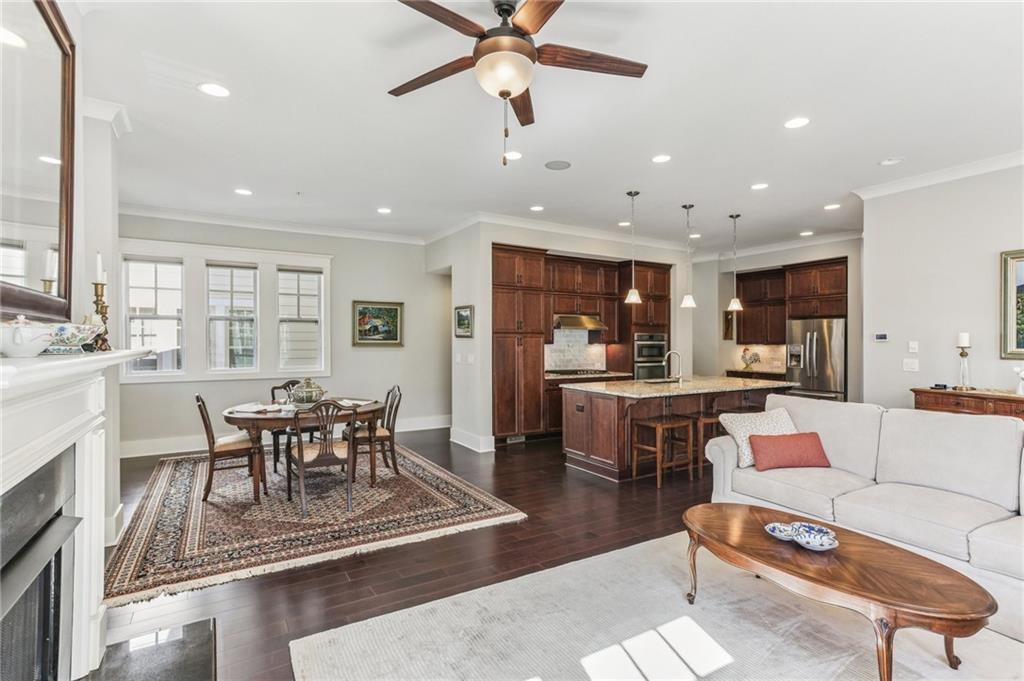 250 Green Street SE
