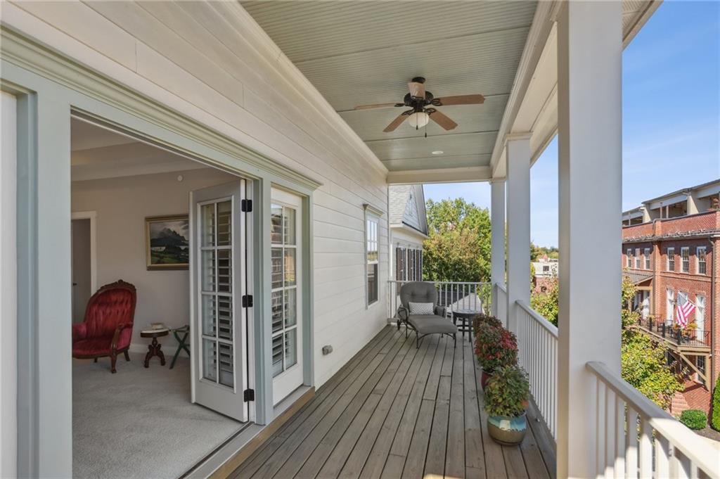 250 Green Street SE