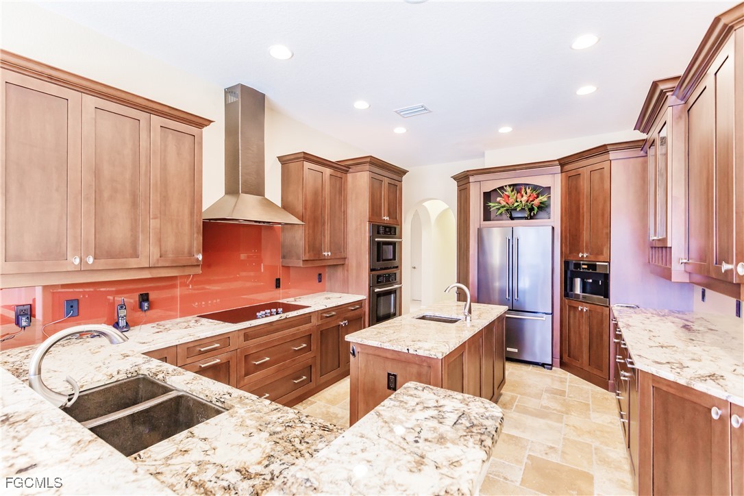 5502 Merlyn LN