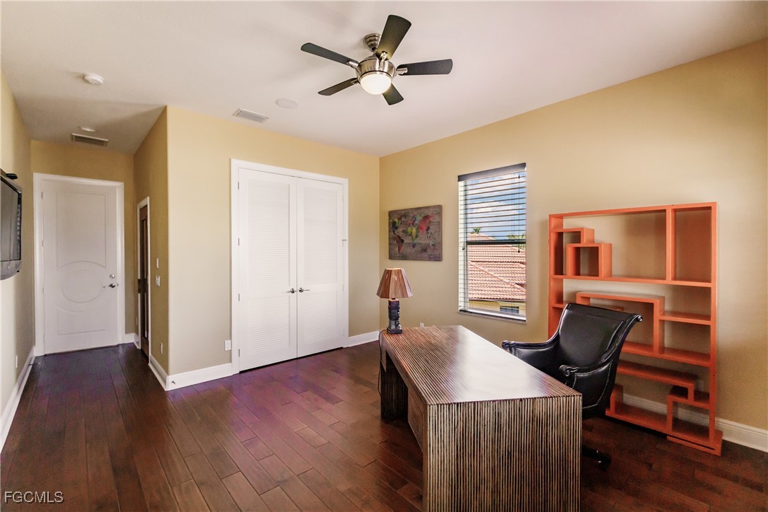 5502 Merlyn LN