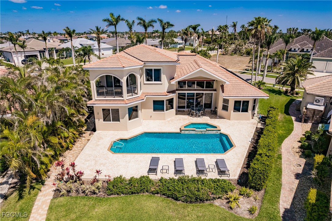 5502 Merlyn LN
