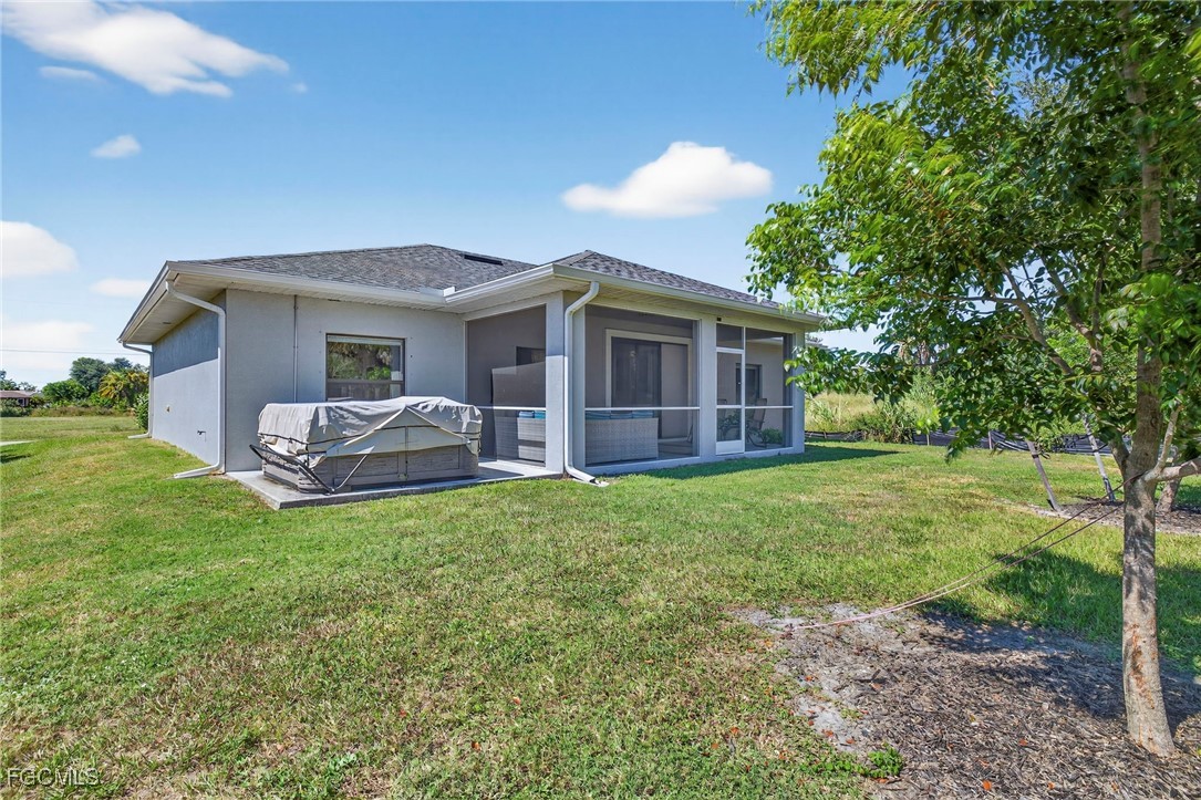 1823 NW 28th PL