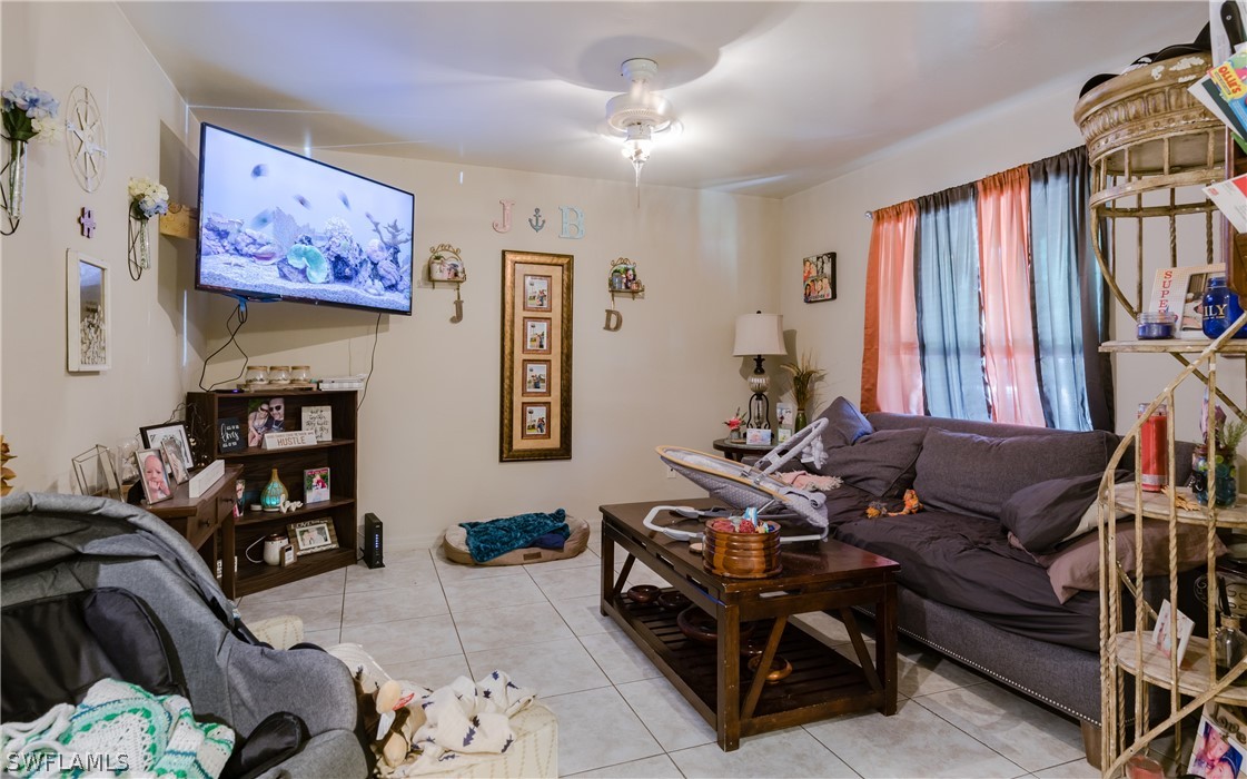 5201-5203 29th ST SW