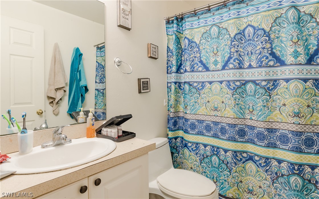 5201-5203 29th ST SW