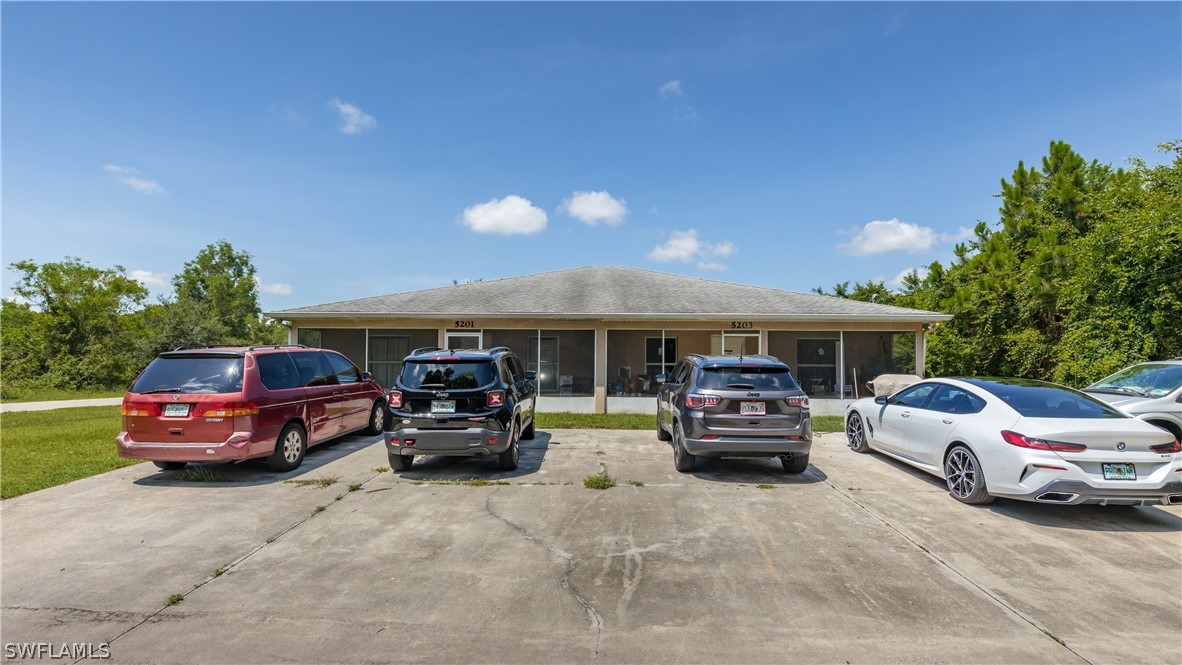 5201-5203 29th ST SW