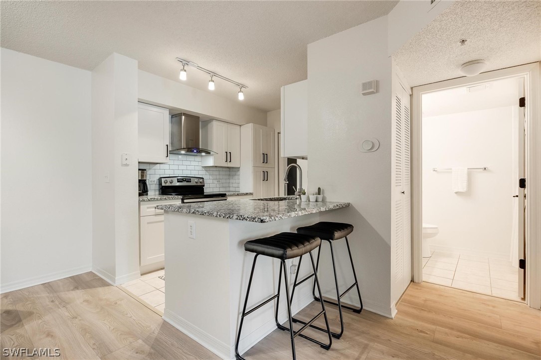 8960 Colonnades CT E 933