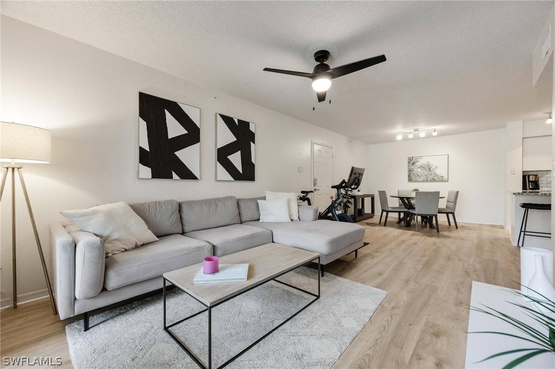 8960 Colonnades CT E 933