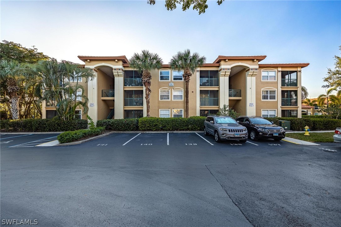 8960 Colonnades CT E 933