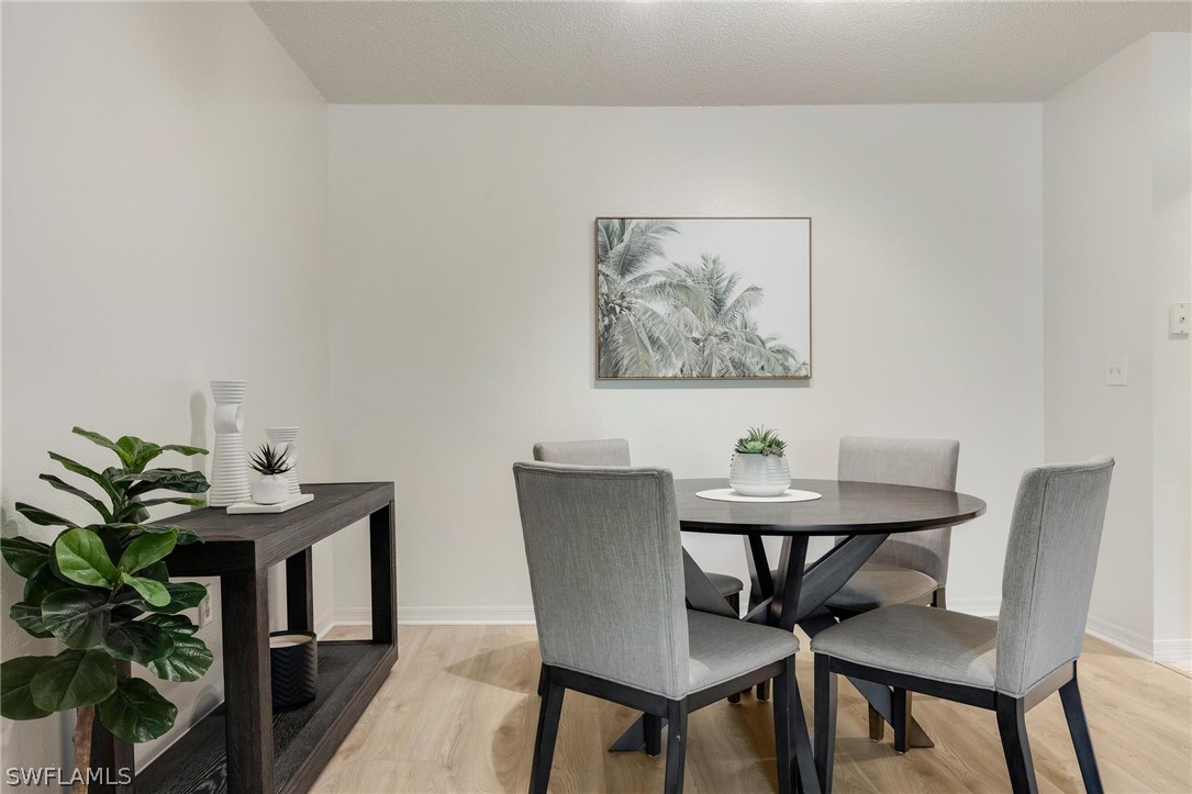 8960 Colonnades CT E 933