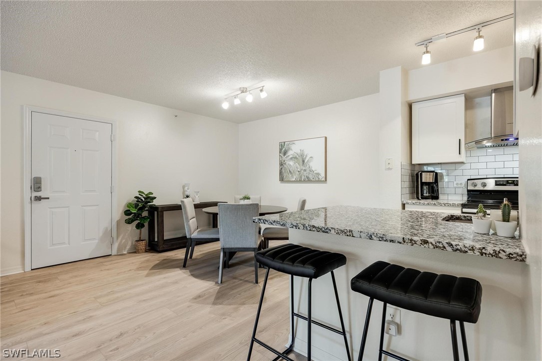 8960 Colonnades CT E 933