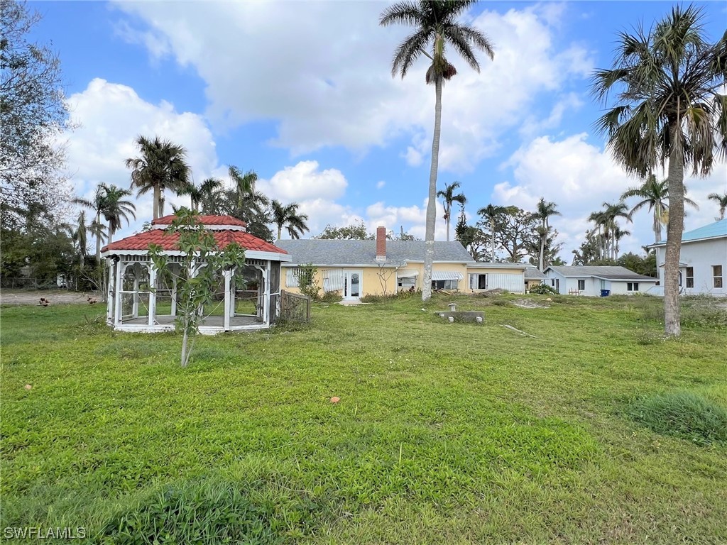 95 W North Shore AVE