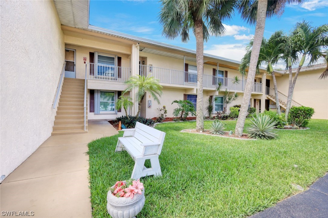 1100 Pondella RD 611