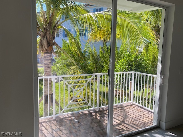 5865 Shell Cove DR 106