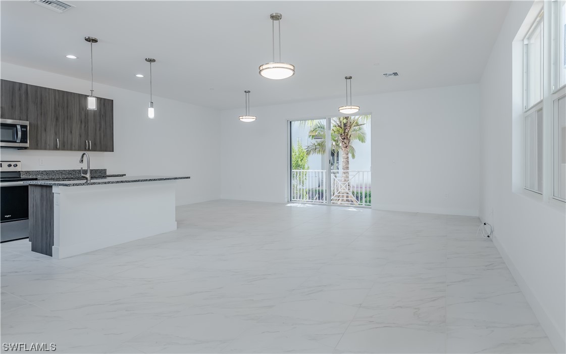 5851 Shell Cove DR 103