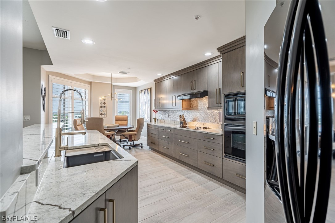 6061 Silver King BLVD 303