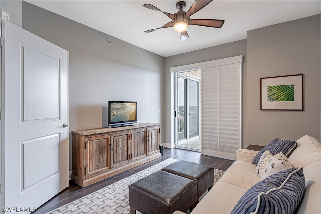 6061 Silver King BLVD 303