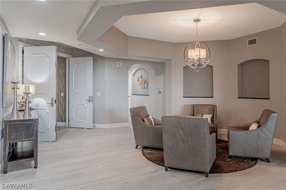 6061 Silver King BLVD 303