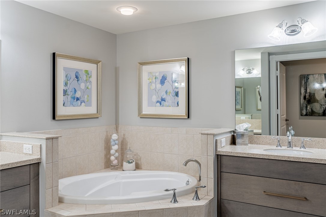 6061 Silver King BLVD 303