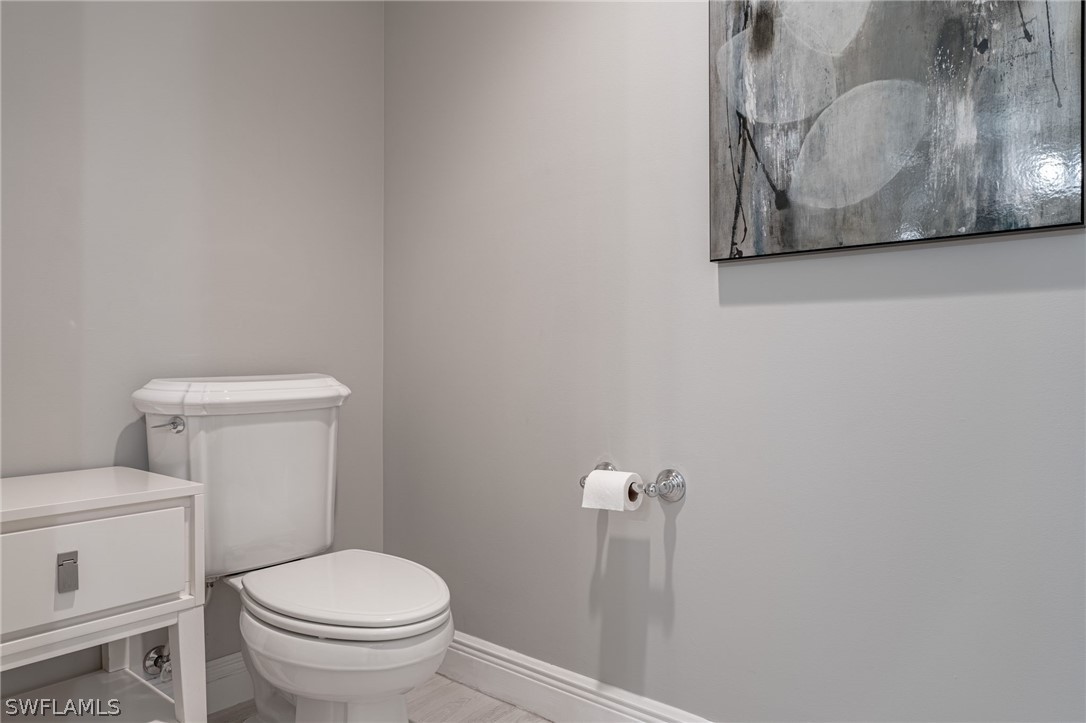 6061 Silver King BLVD 303