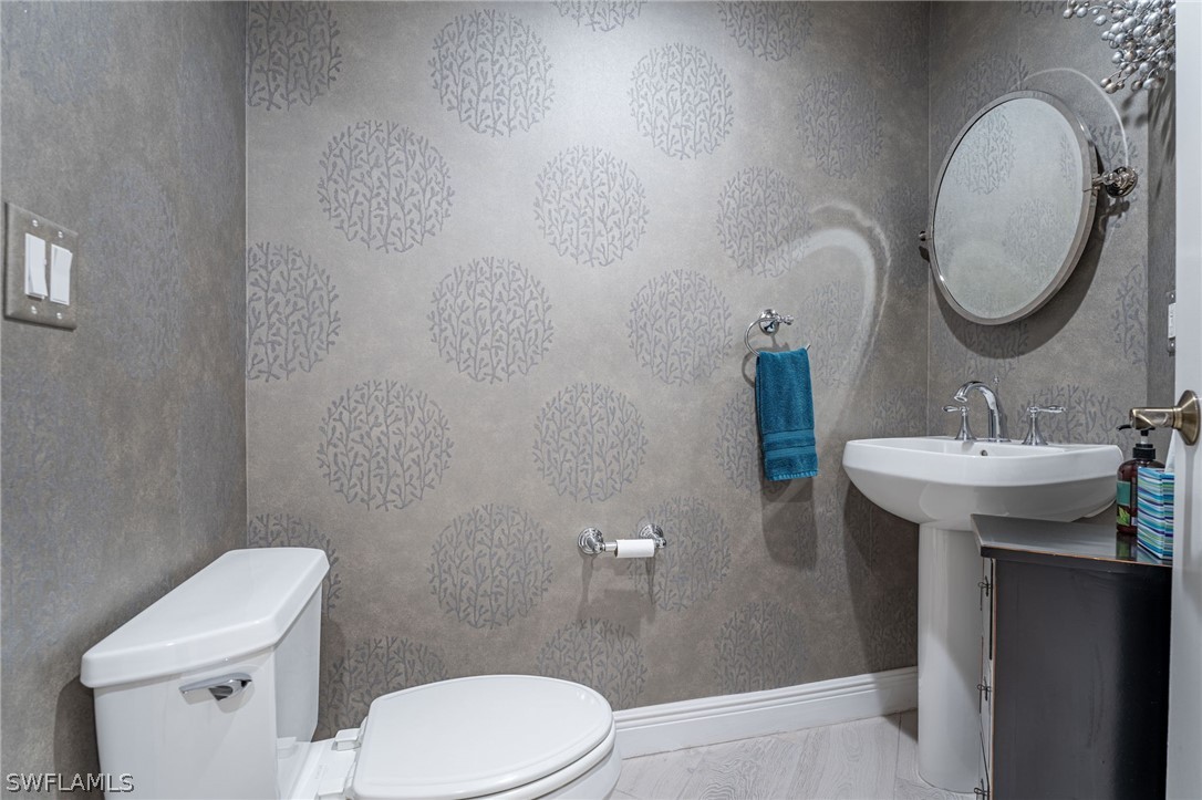 6061 Silver King BLVD 303