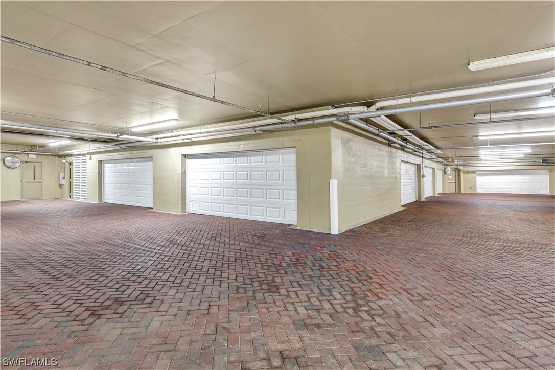 6061 Silver King BLVD 303