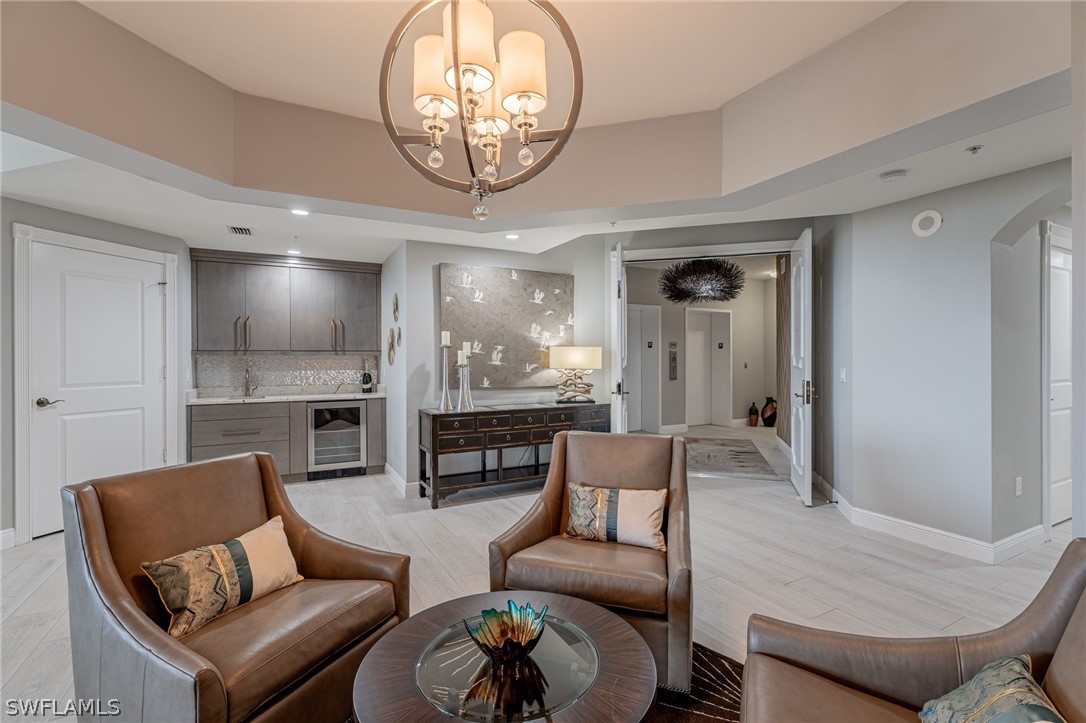 6061 Silver King BLVD 303