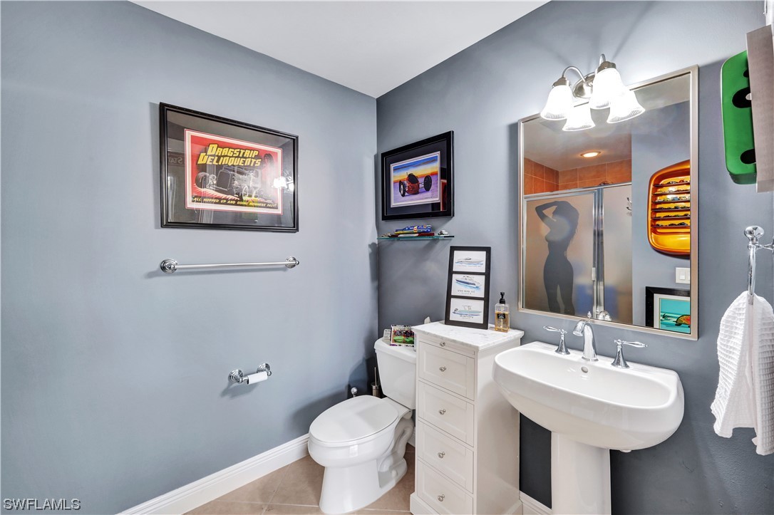 6061 Silver King BLVD 303