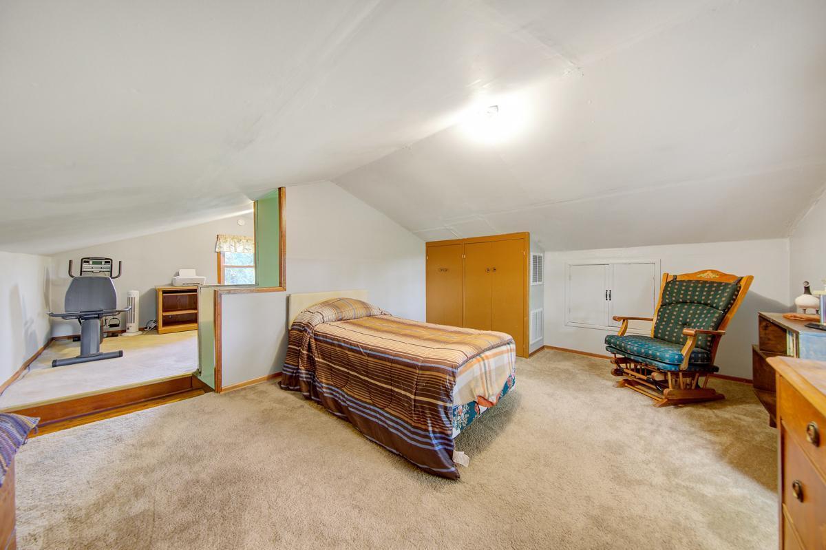 9811 130th Street W