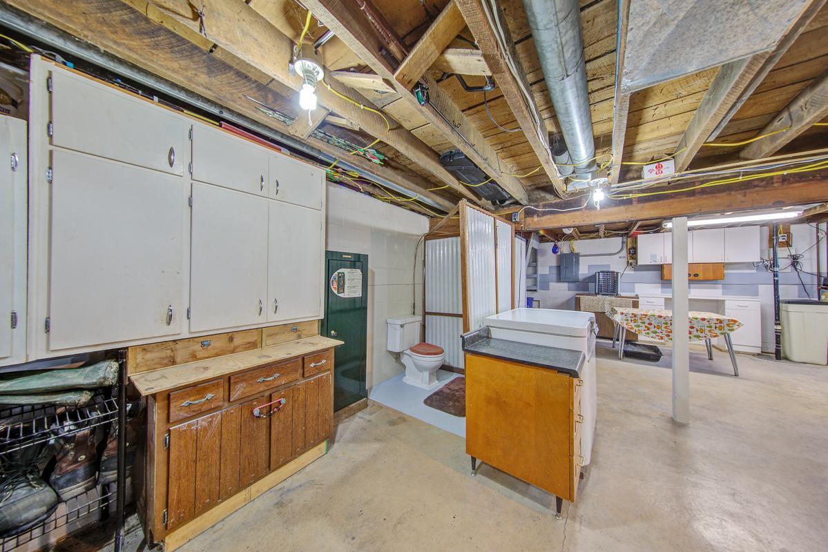9811 130th Street W