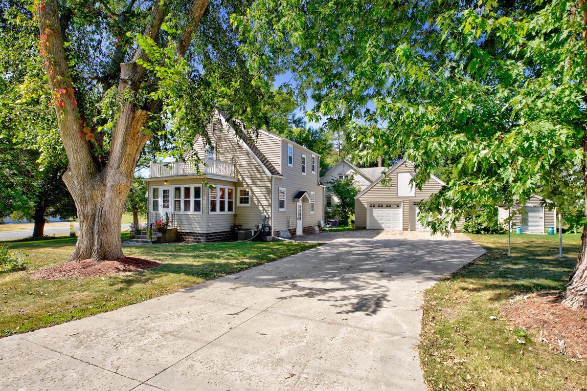 107 Bloomer Street E
