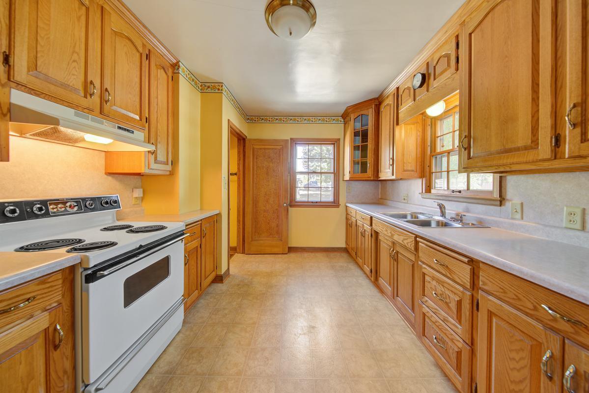 107 Bloomer Street E