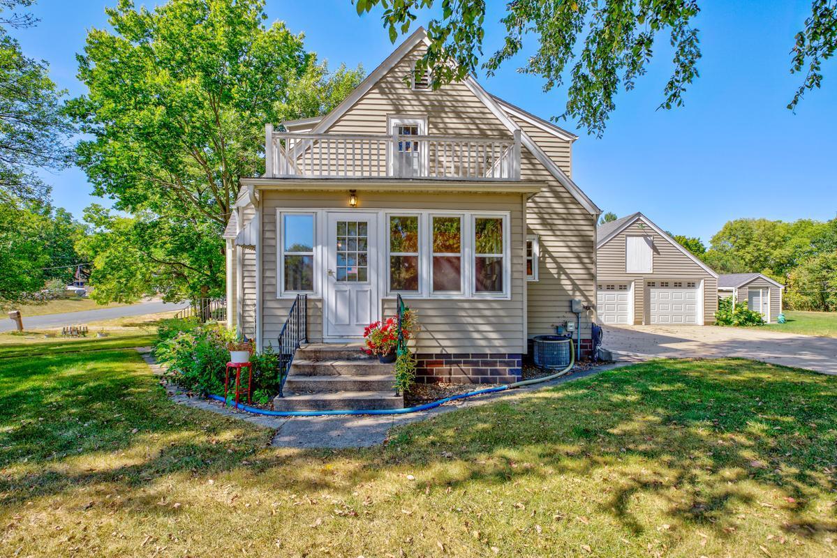 107 Bloomer Street E