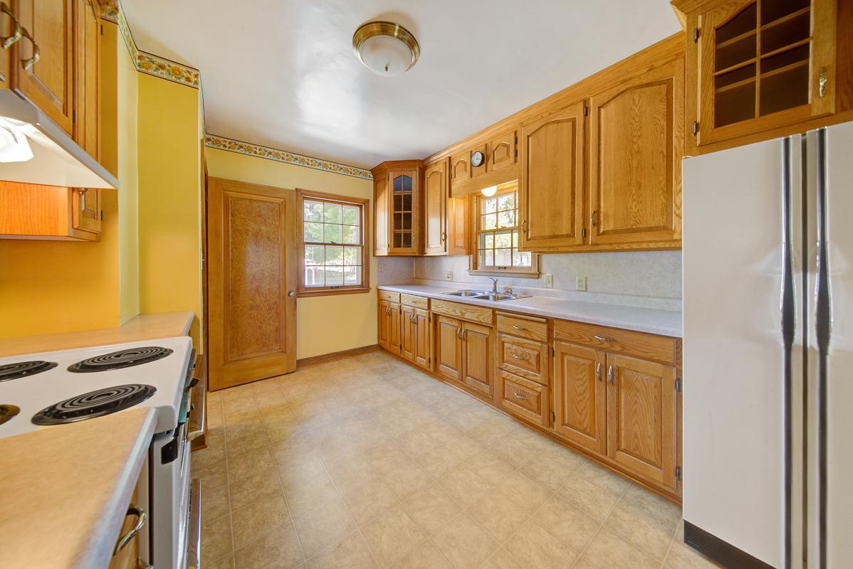 107 Bloomer Street E