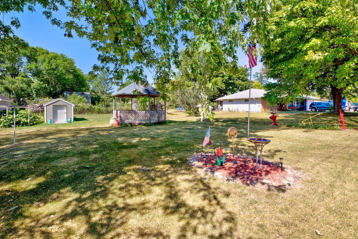 107 Bloomer Street E