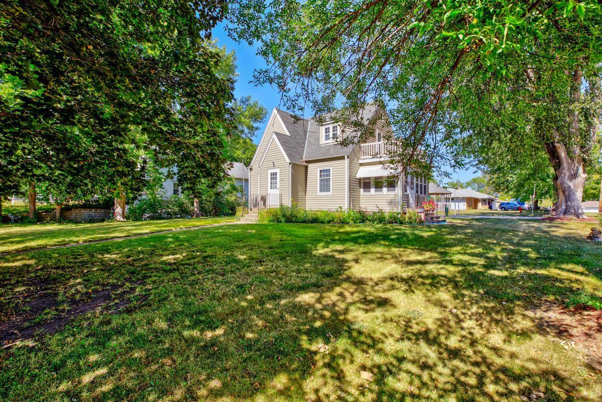 107 Bloomer Street E