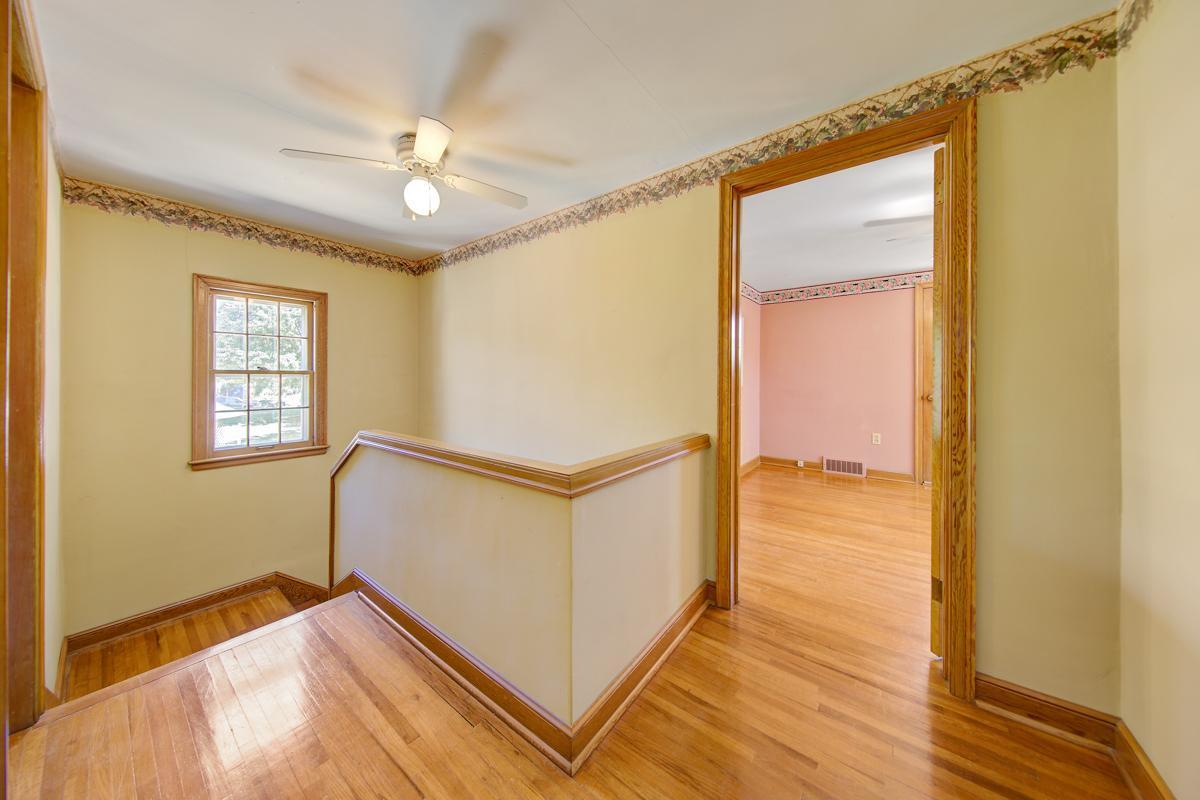 107 Bloomer Street E